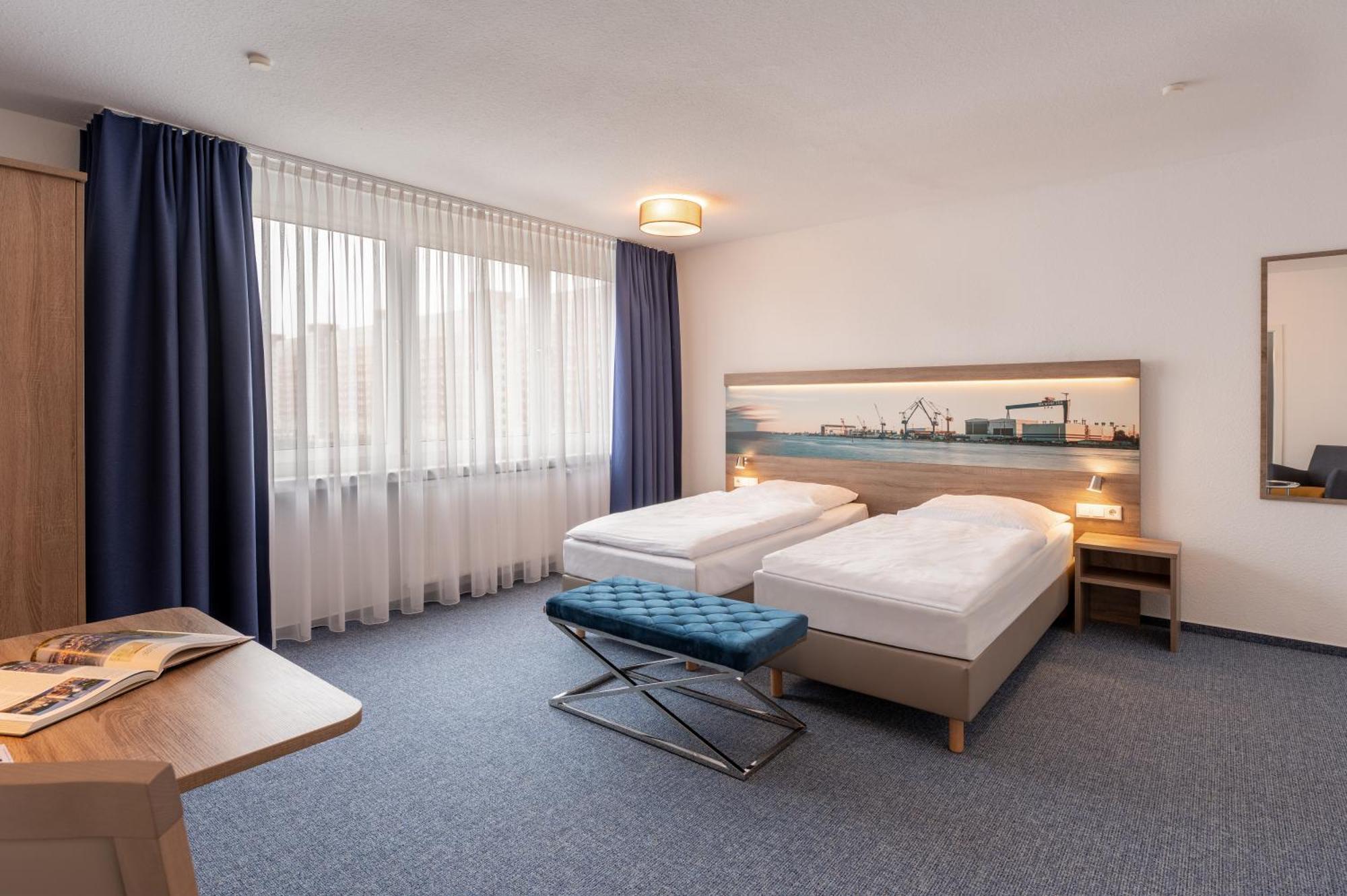 Hotel & Gaestehaus Rostock Luetten Klein Bagian luar foto