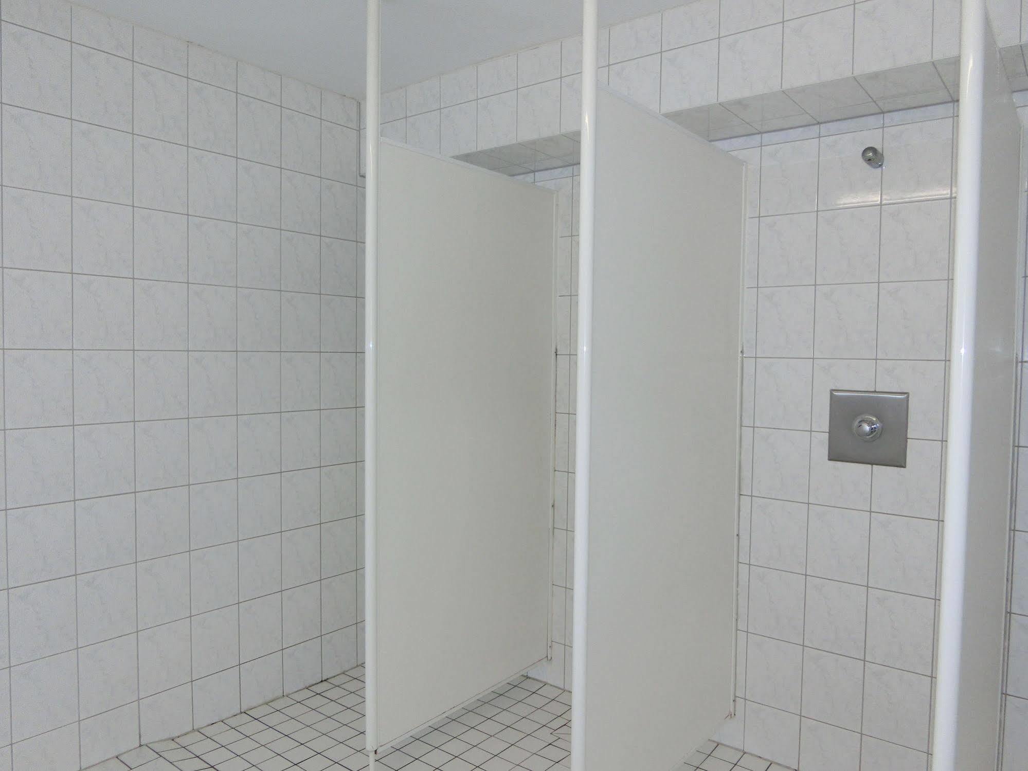 Hotel & Gaestehaus Rostock Luetten Klein Bagian luar foto